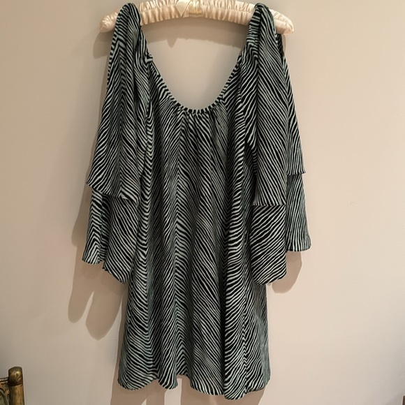 PARKER SILK COLD SHOULDER DOUBLE BELL SLEEVE MINI DRESS IN MINT ZEBRA PRINT SZ S - Picture 2 of 14